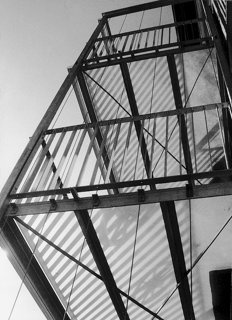Balkone mit Glasböden; Bild Ruedi Angele